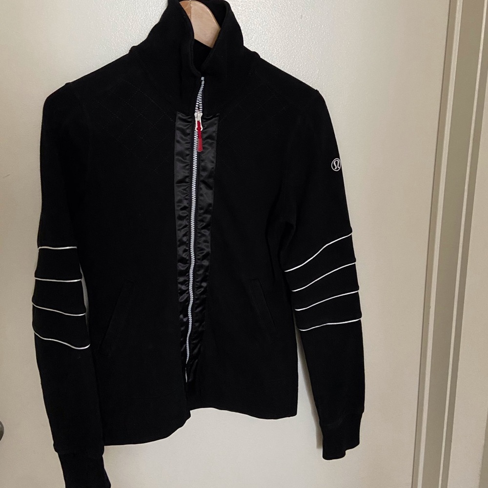 Lululemon zippered jacket